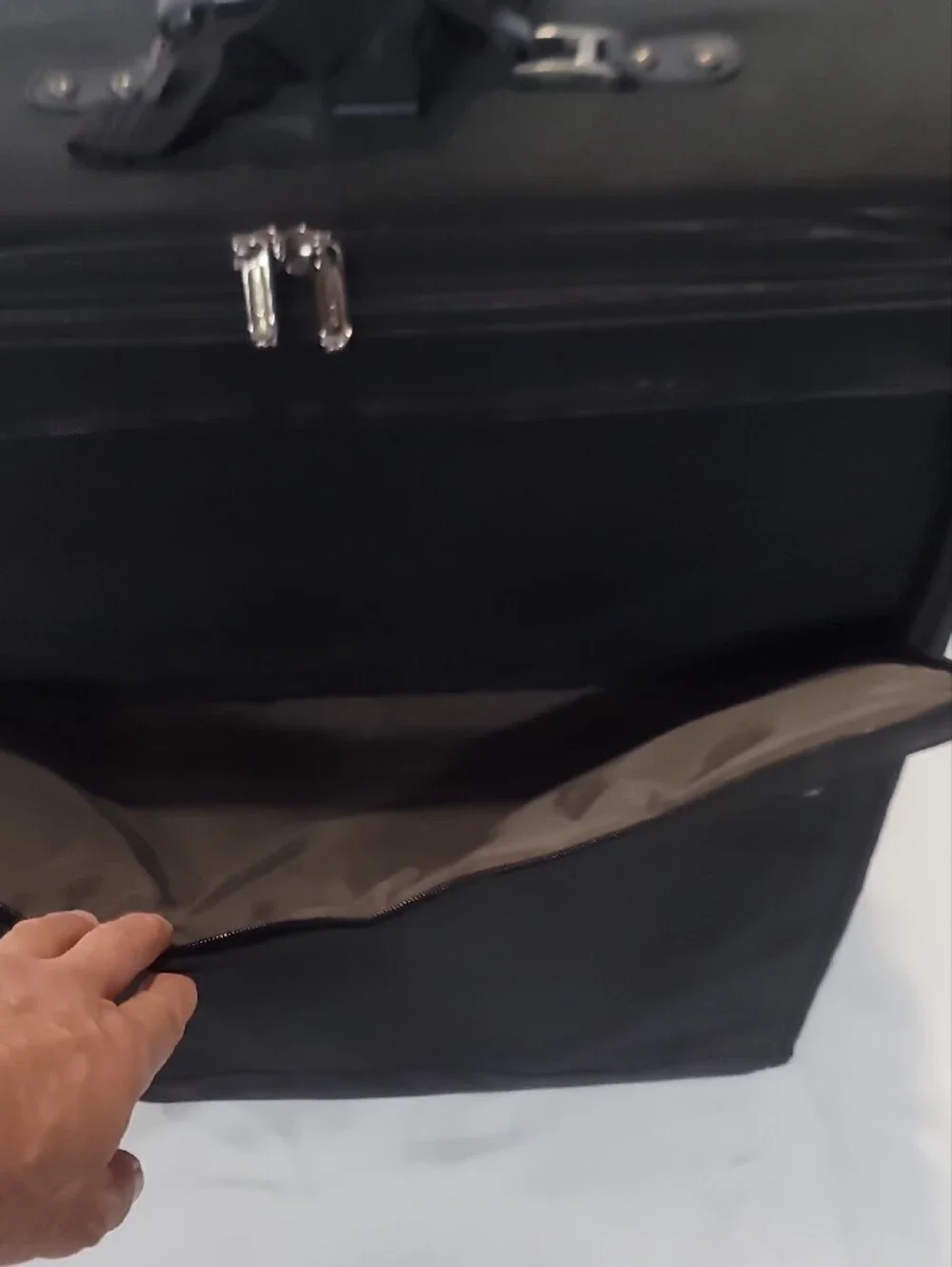 Travrpro Platinum II Black Rolling Suitcase With Detachable Garment Bag - Men